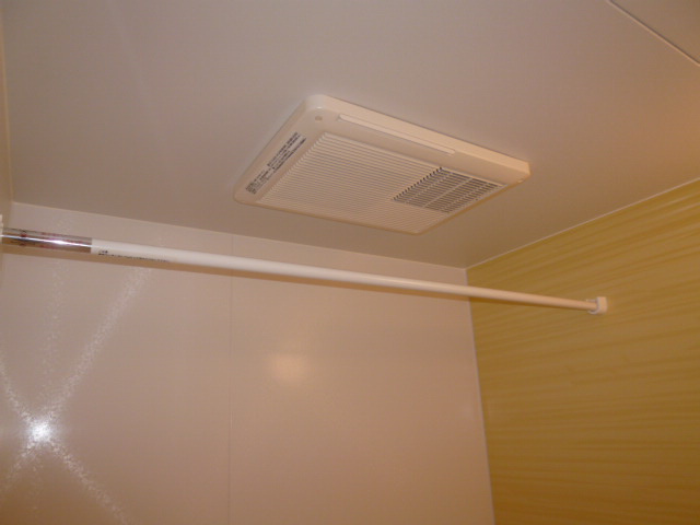 ウエスト　ヴィラの浴室|浴室乾燥機