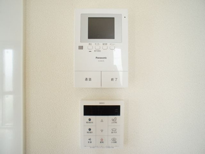 【セキュリティ】 | ラフィーネⅠ・Ⅱ | 訪問者の確認ができるTVドアホン付きです♪