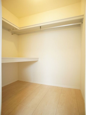 【収納】 | ラフィーネⅠ・Ⅱ | ウォークインクロゼット2箇所付きでお部屋はスッキリ♪