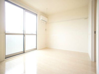 【子供部屋】 | ラフィーネⅠ・Ⅱ | お部屋が広く使える充実収納付きです♪