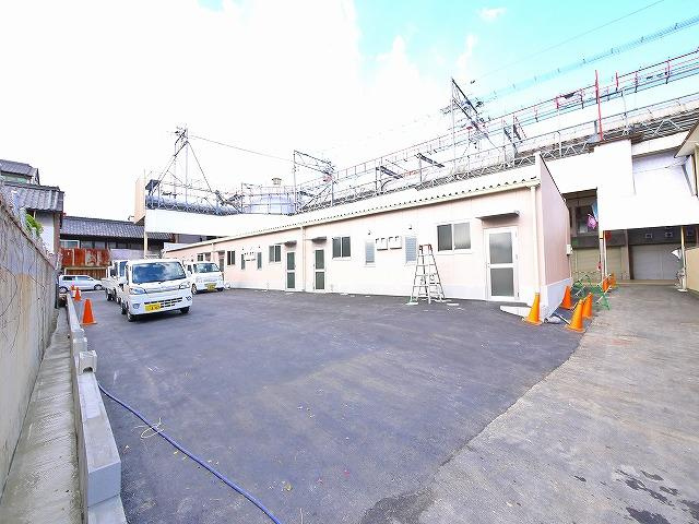 富栄テナントビルの外観