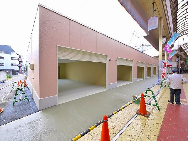 富栄テナントビルの外観