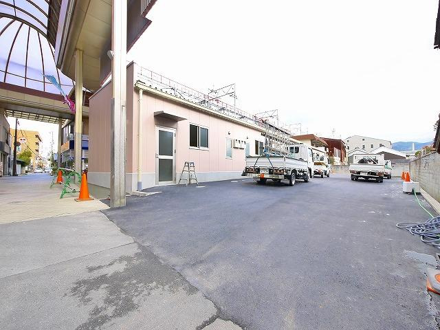 富栄テナントビルの外観