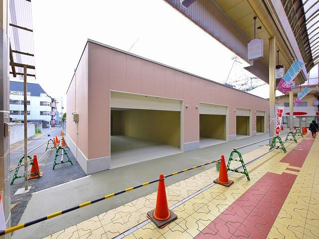 富栄テナントビルの外観