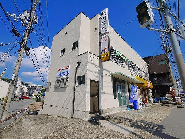 建築会館ビルの外観