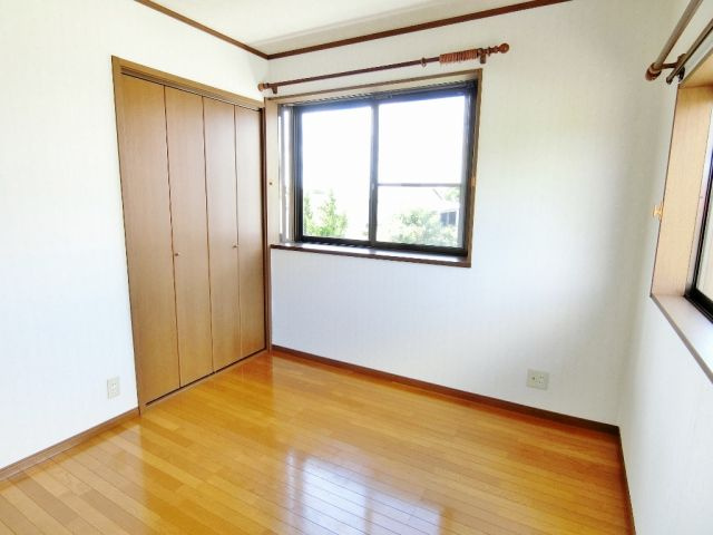 コテージ宮成の洋室