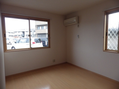 【居間・リビング】 | フローラルパークスＢ