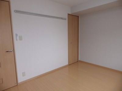 【居間・リビング】 | フローラルパークスＢ