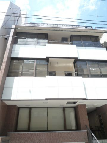 三富ビルの外観