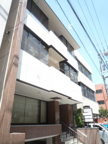 三富ビルの外観