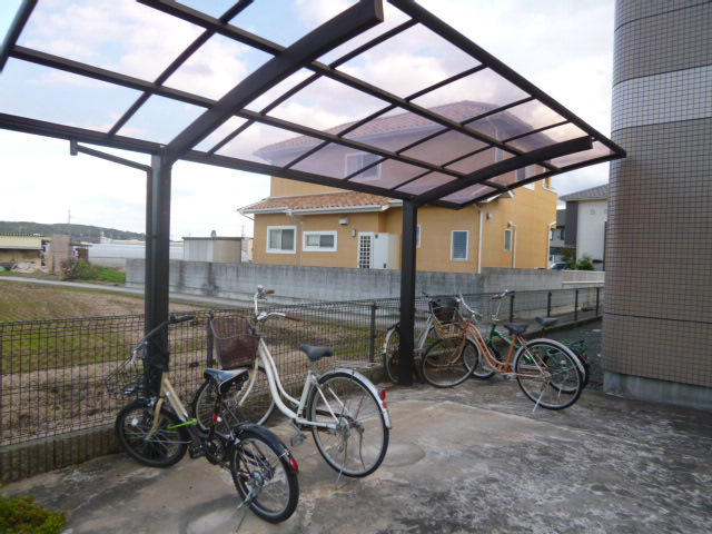 倉敷市田ノ上のアパートのその他共用部分|自転車置き場