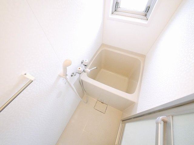若草荘A棟の浴室|お風呂です