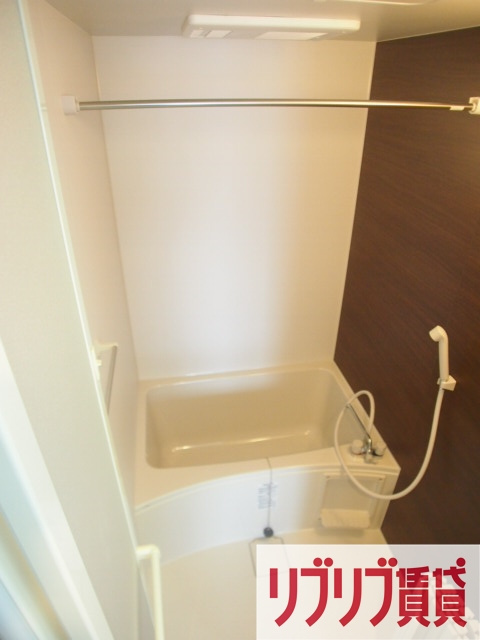 アンブラッセ要町の浴室