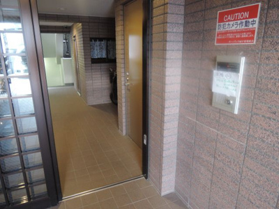 【エントランス】 | ボーノ・ヴィラ磯子 | 京急本線・横浜市営地下鉄ブルーライン「上大岡」駅バス13分「泉谷公園」停歩4分！