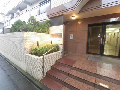 【エントランス】 | ロイヤルプラザ久が原 | 東急池上線「久が原」駅徒歩2分・東急多摩川線「鵜の木」駅徒歩8分と2路線2駅利用可能！
