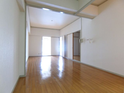 【居間・リビング】 | ローレルハイツ北天満2号棟