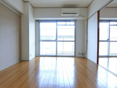 【居間・リビング】 | ローレルハイツ北天満2号棟