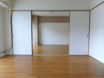 【居間・リビング】 | ローレルハイツ北天満2号棟