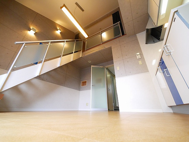 プレジールの居間・リビング