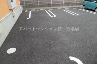 【駐車場】
