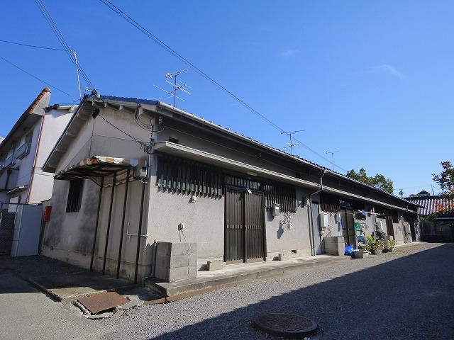 藤川貸家　西棟の外観|落ち着いた雰囲気の外観です