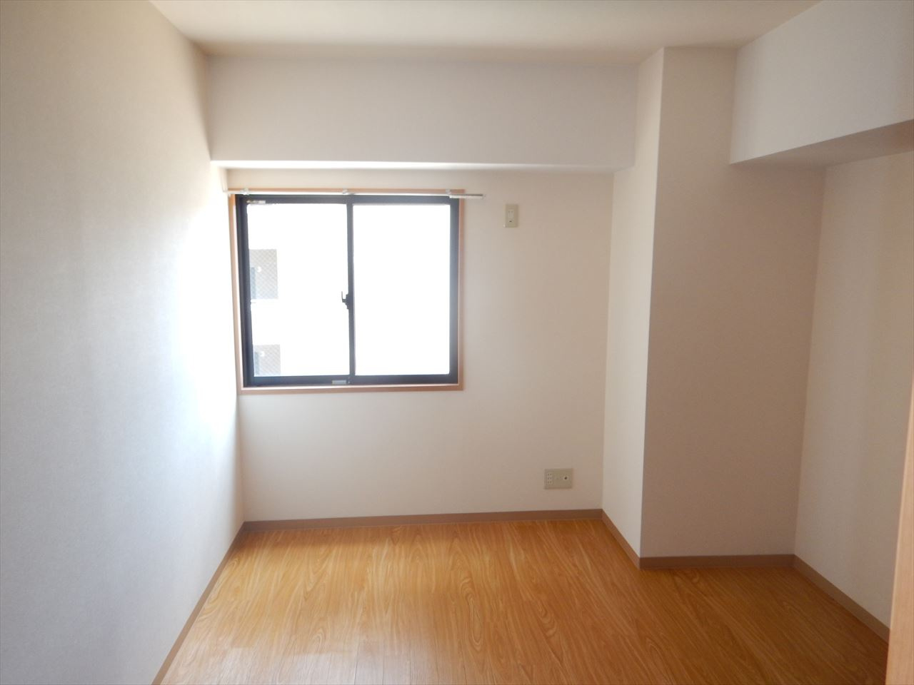 CASA NISHIKAWA(カーサニシカワ)の洋室|CASA NISHIKAWA(カーサニシカワ)