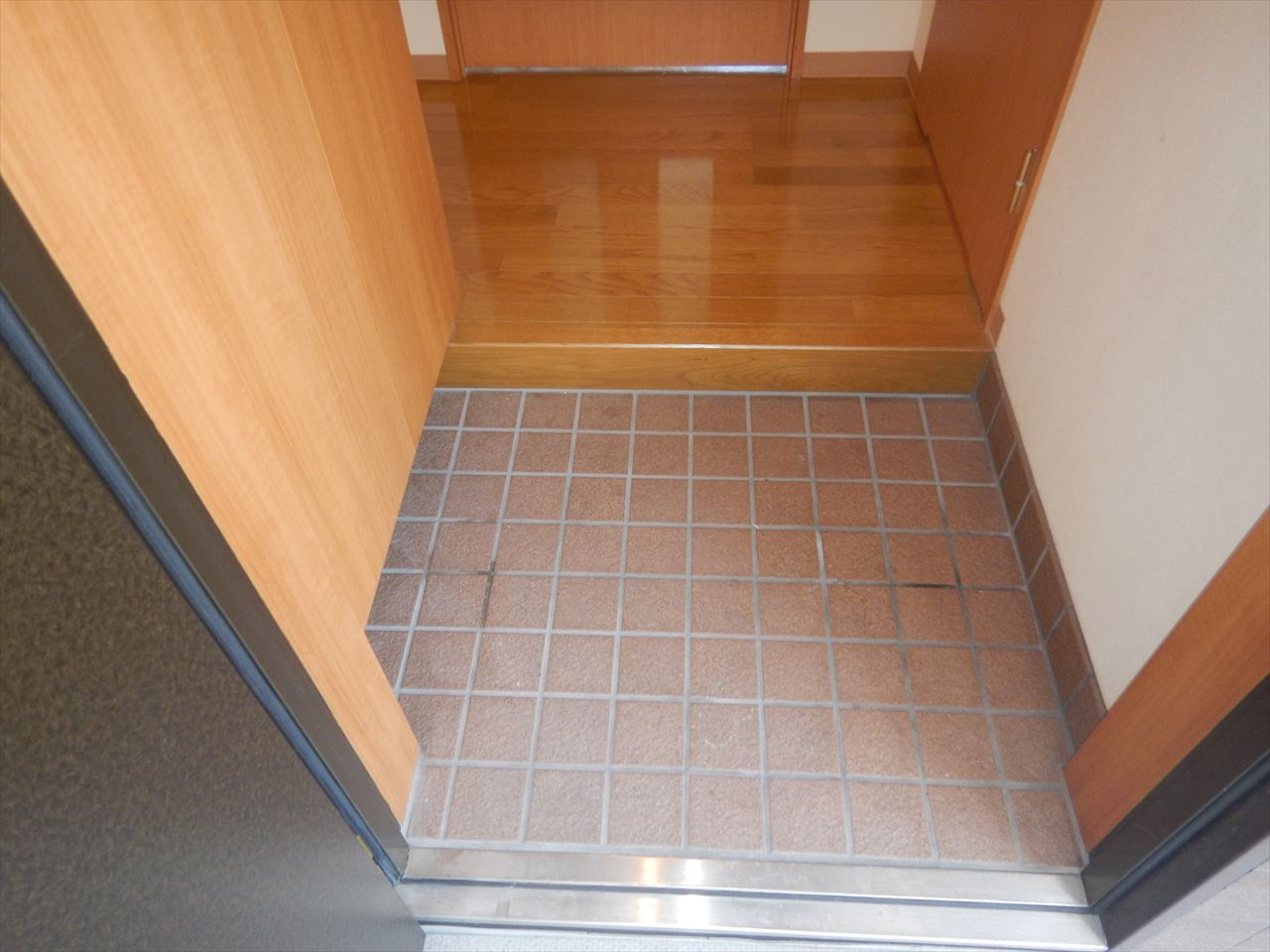 CASA NISHIKAWA(カーサニシカワ)の玄関|CASA NISHIKAWA(カーサニシカワ)