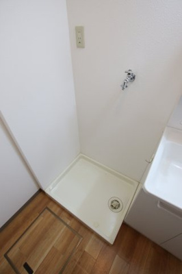 【設備】 | コンフォールヴィラ | 室内洗濯機置場