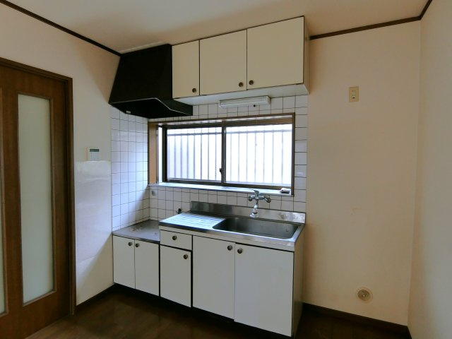 金中貸家のキッチン