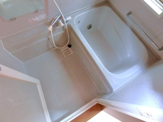 金中貸家の浴室