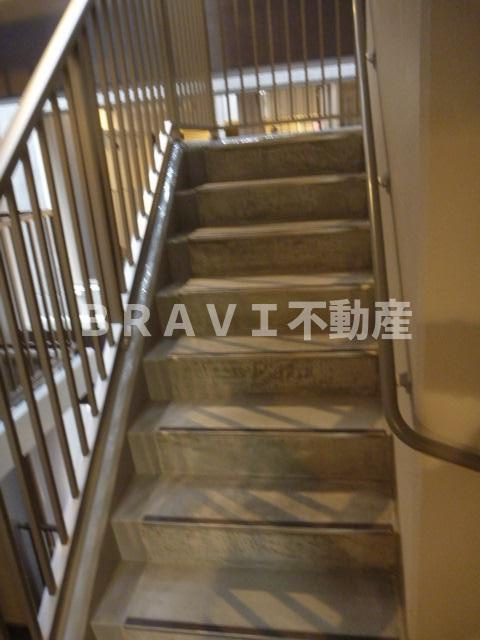 アーバネックス心斎橋Ⅱ　BRAVI不動産のその他共用部分|【アーバネックス心斎橋Ⅱ】階段