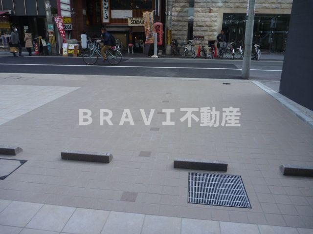 アーバネックス心斎橋Ⅱ　BRAVI不動産の駐車場|【アーバネックス心斎橋Ⅱ】駐車場に車を止められます
