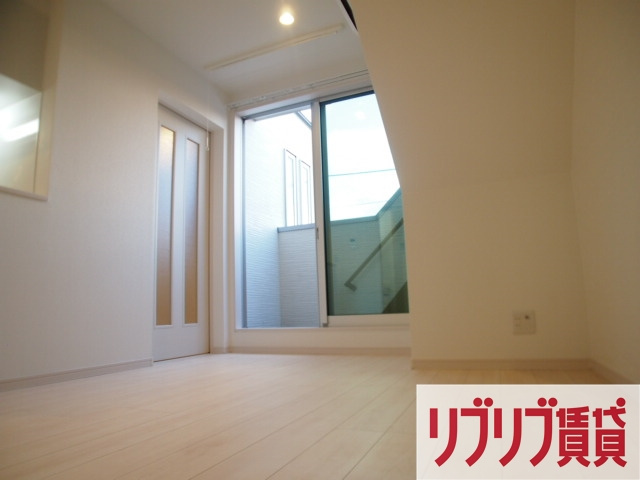 GRANDTIC CENTRAL CHIBA(グランティックセントラルチバ)の居間・リビング