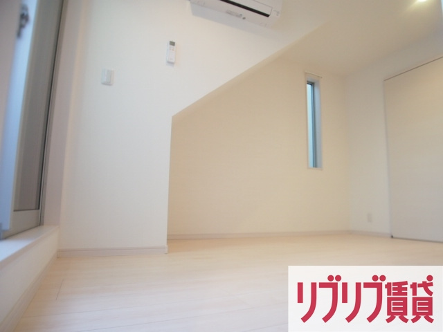 GRANDTIC CENTRAL CHIBA(グランティックセントラルチバ)の居間・リビング