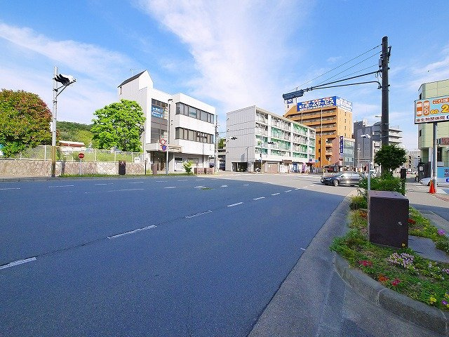 公健ビルの周辺
