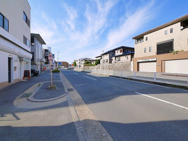 公健ビルの周辺