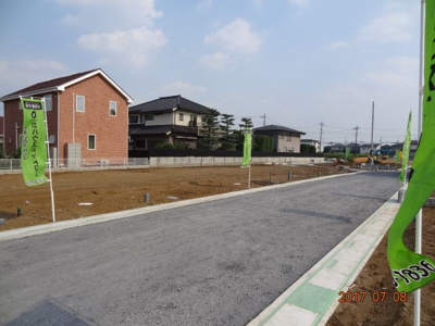 【前面道路含む現地写真】 | さいたま市緑区三室/大型分譲売地全6区画 | 前面道路含む現地写真です