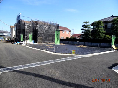 【前面道路含む現地写真】 | さいたま市緑区三室/大型分譲売地全6区画 | さいたま市緑区近辺での最新物件情報：大好評のあの物件「さいたま市緑区三室/大型分譲地」。通勤や通学のときの道のりが楽になりやすい平坦地です。