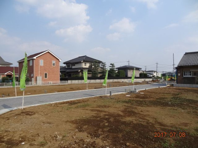 【前面道路含む現地写真】 | さいたま市緑区三室/大型分譲売地全6区画 | 前面道路含む現地写真です