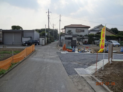 【前面道路含む現地写真】 | さいたま市緑区三室/大型分譲売地全6区画 | 前面道路含む現地写真です