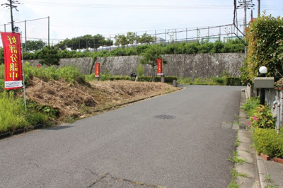 【周辺】 | 大津市仰木の里東5丁目　新築 | 分譲地全体の東側道路