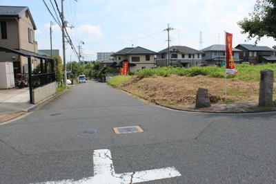 【周辺】 | 大津市仰木の里東5丁目　新築 | 分譲地全体の東側道路
