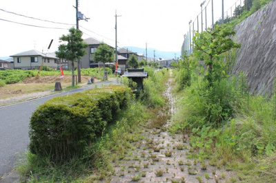 【周辺】 | 大津市仰木の里東5丁目　新築 | 前面道路の歩道