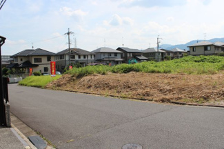 【前面道路含む現地写真】 | 東側前面道路