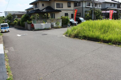 【周辺】 | 大津市仰木の里東5丁目5　売土地 | 分譲地全体の東側道路