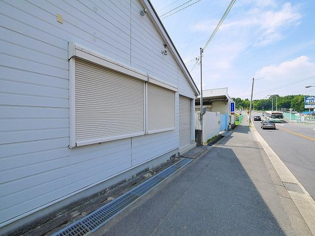 南田原2階建て貸事務所の周辺