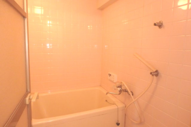 パインハイツの浴室