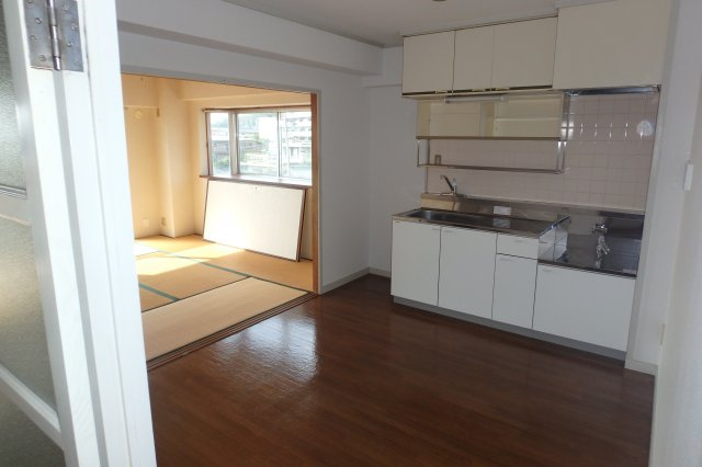 パインハイツの居間・リビング