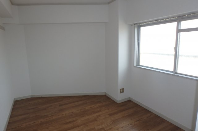 パインハイツの洋室