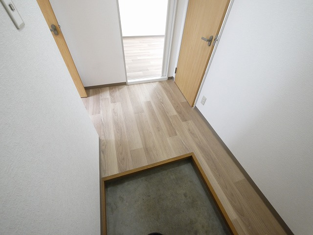 グランドゥールＢの玄関